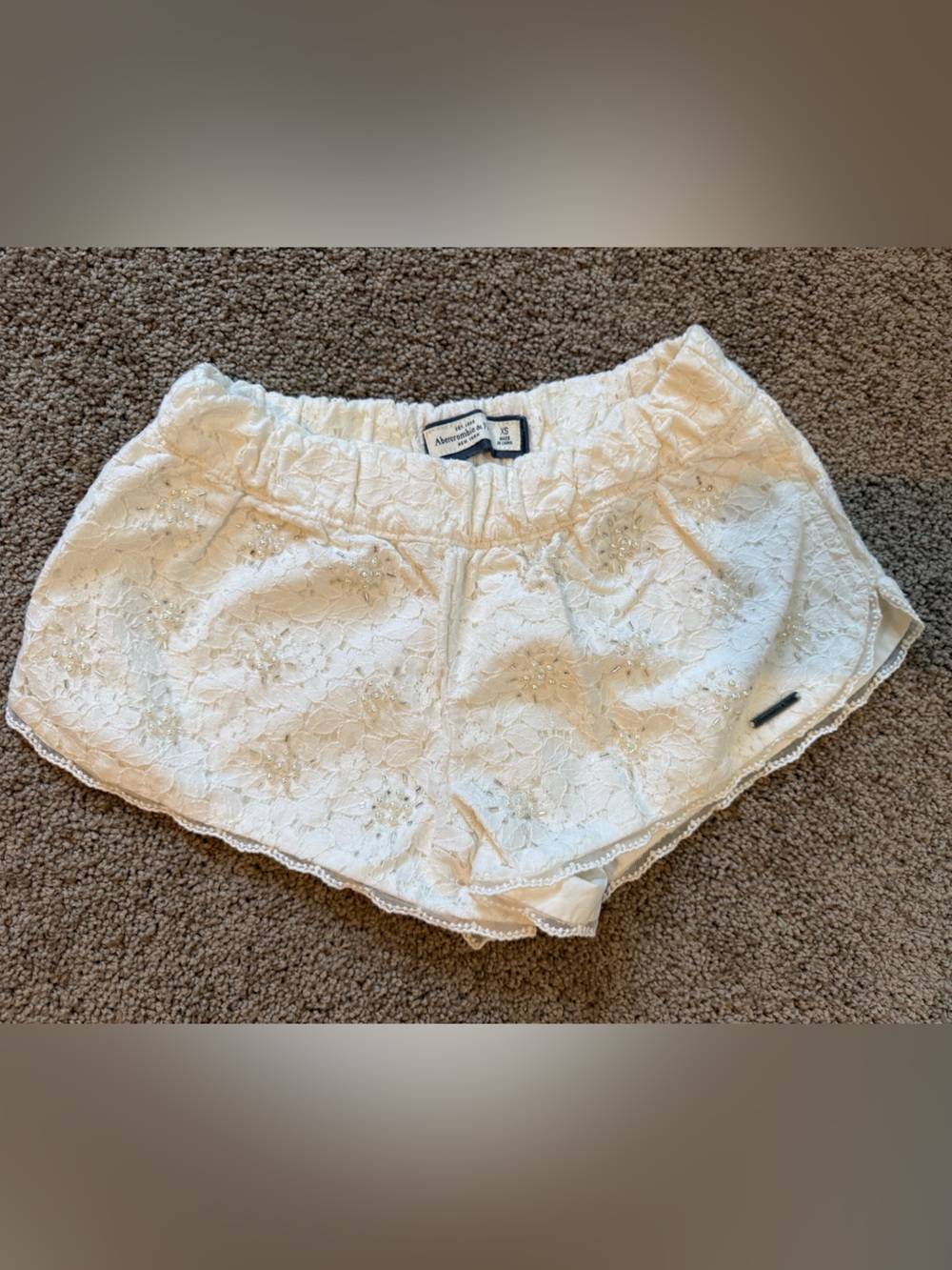 Abercrombie & Fitch White Lace Skorted Shorts